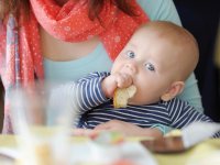 Why It’s Time to Let Babies to Lead Their Feeding