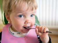 How to Support Weaning in a Nursery Setting