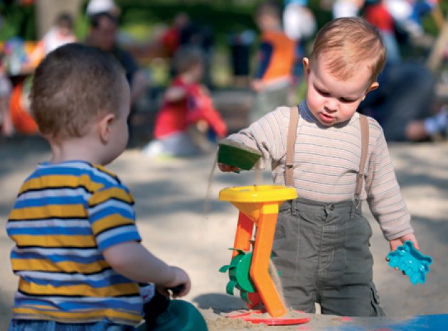 sand and water trays for nurseries