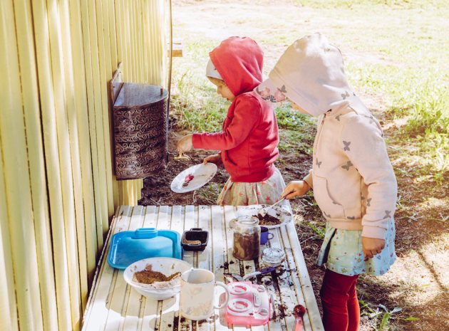 Messy play activities – Grasping new skills