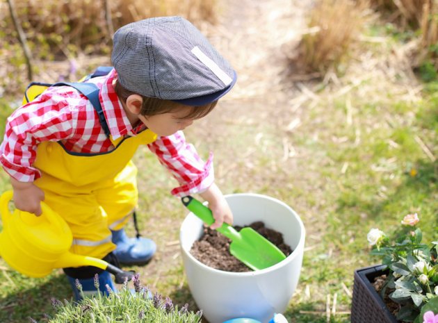 Gross motor skills – supporting physical development through outdoor play