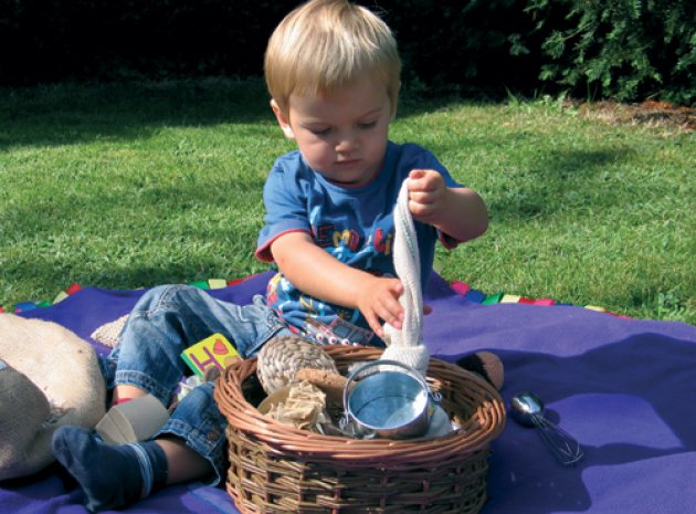 Supporting Sensory Play