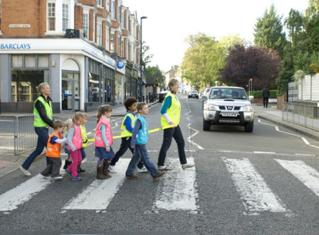 The Tag Strap – walking kids safely