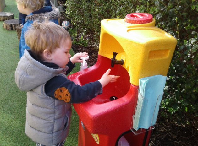 Nursery Hand Wash Sinks from Teal – Child-Friendly, Hygienic and Placed Exactly Where Needed