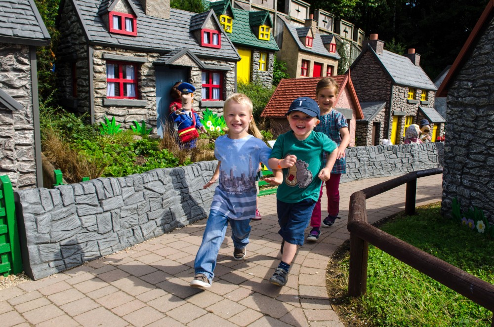 Learning with Longleat